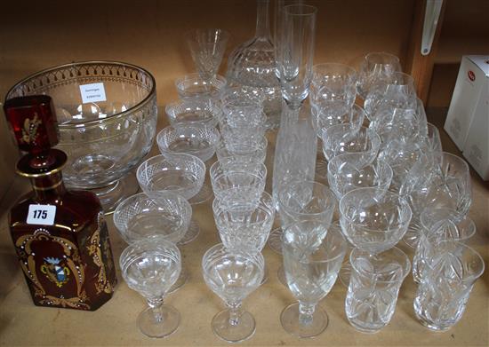 Quantity of assorted glassware